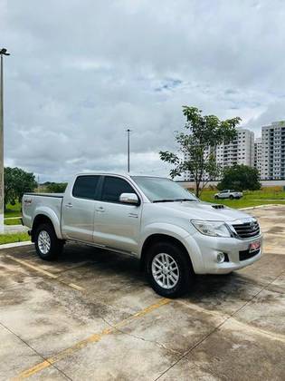 TOYOTA HILUX 2.5 4X4 CS CHASSI CABINE 16V TURBO DIESEL 2P MANUAL